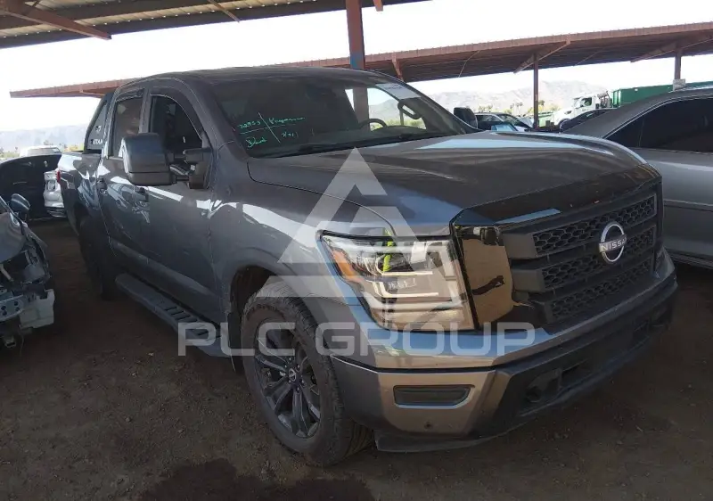 2023 Nissan TITAN фото