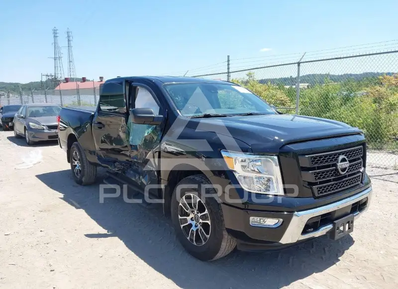 2023 Nissan TITAN photo