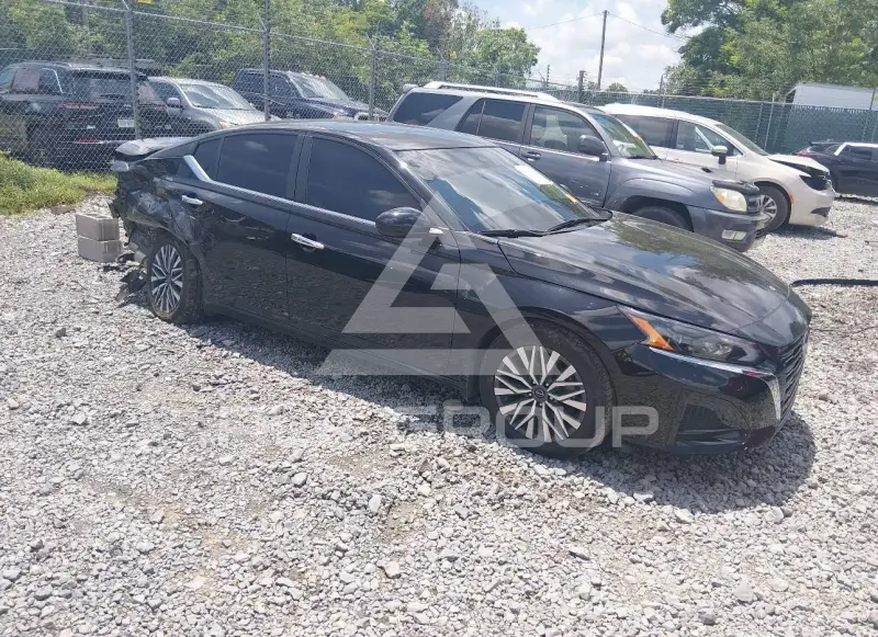2023 Nissan ALTIMA photo
