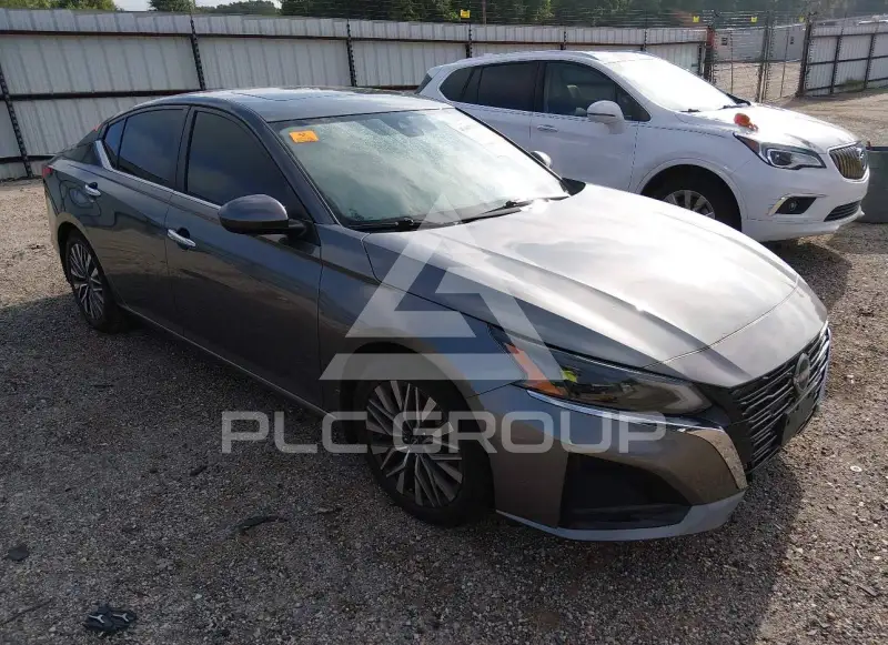 2023 Nissan ALTIMA photo
