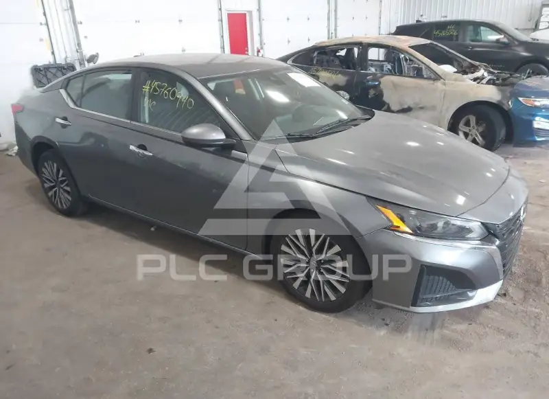 2023 Nissan ALTIMA photo