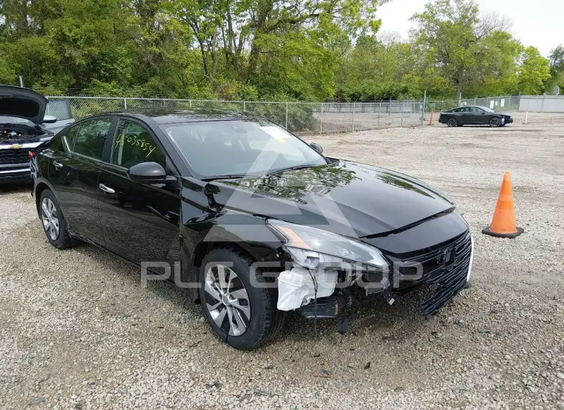 2023 Nissan ALTIMA фото
