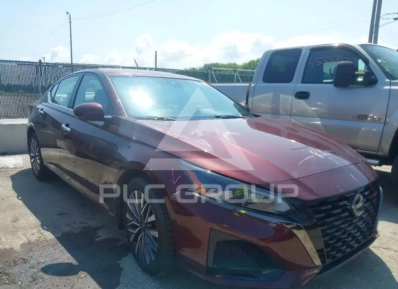 2023 Nissan ALTIMA photo
