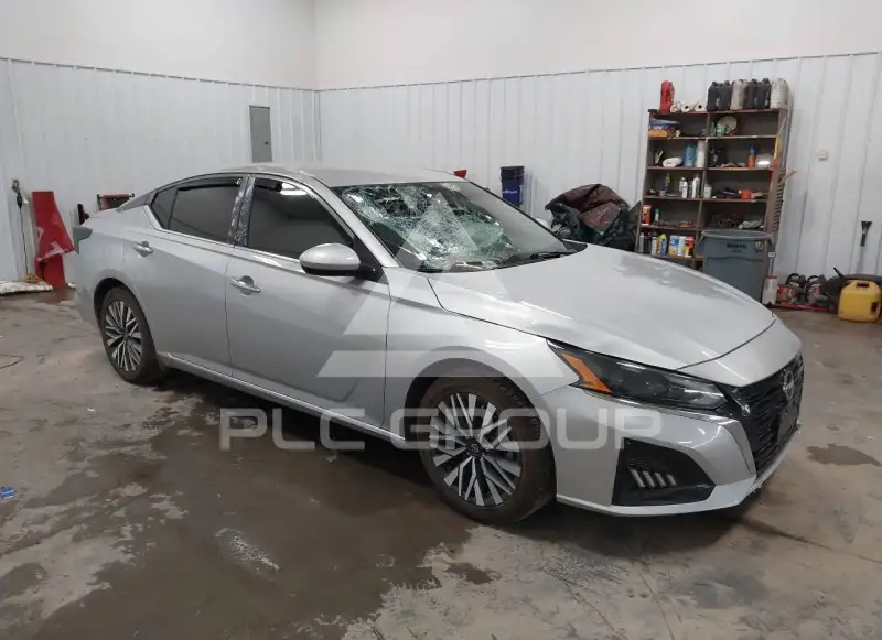2023 Nissan ALTIMA photo