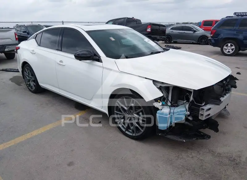 2023 Nissan ALTIMA photo