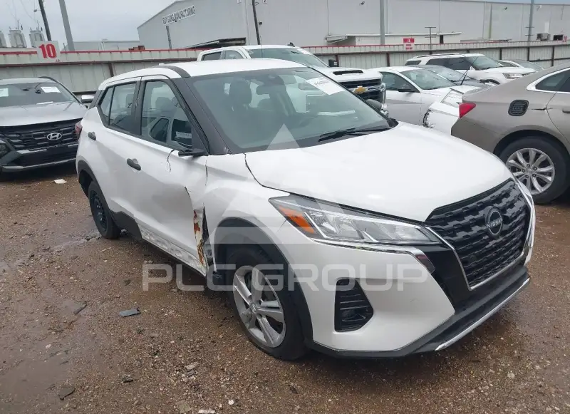 2023 Nissan KICKS photo