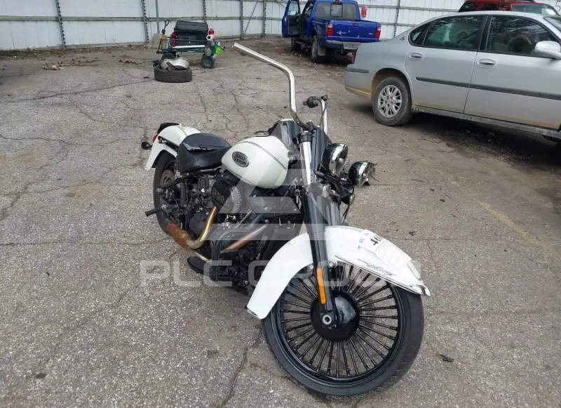 2023 Harley-Davidson FLHC фото