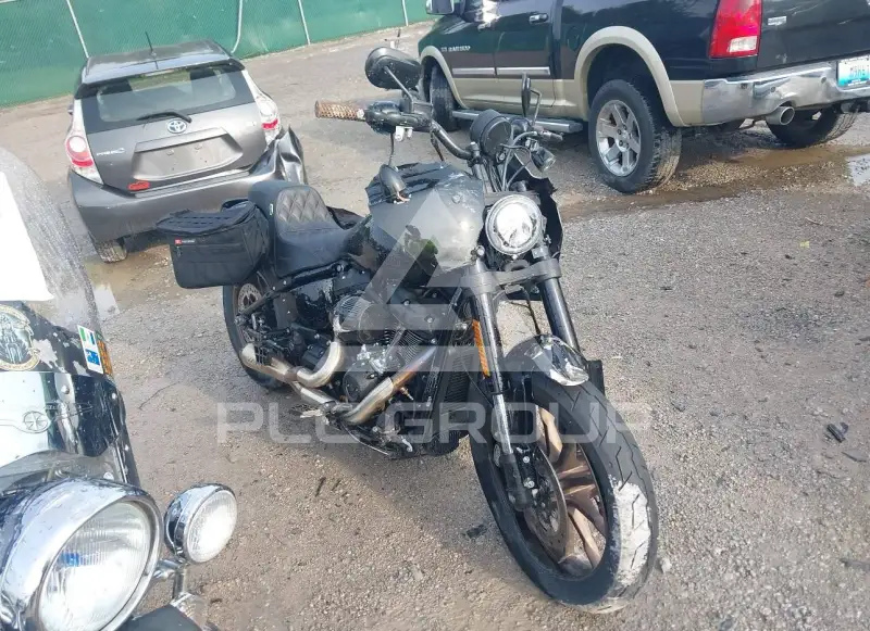 2023 Harley-Davidson FXLR photo