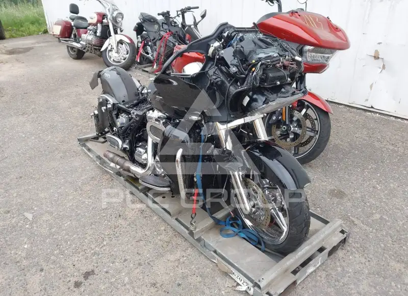2023 Harley-Davidson FLTRX фото