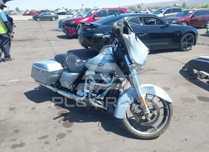 2023 Harley-Davidson FLHX фото