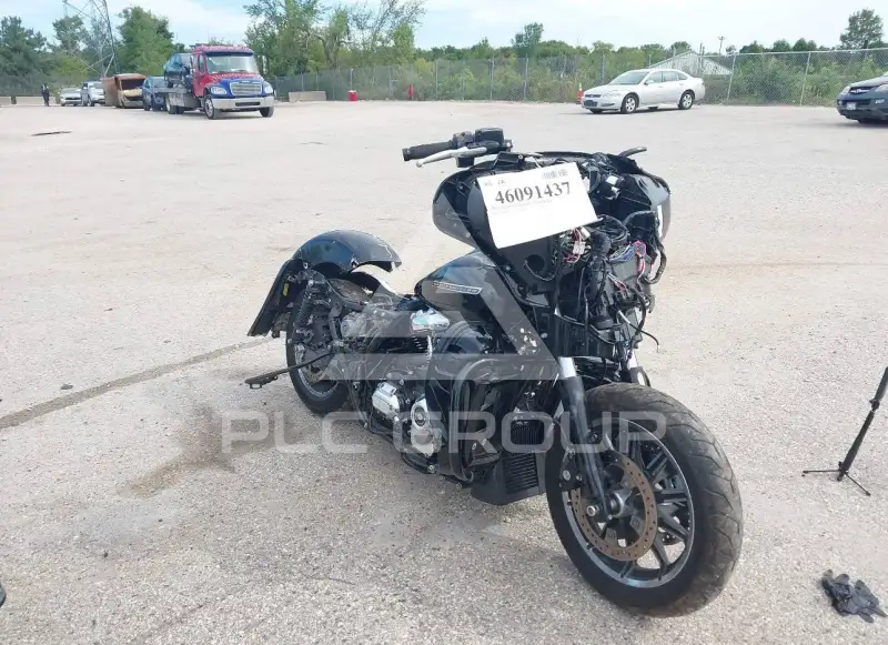 2023 Harley-Davidson FLHX фото