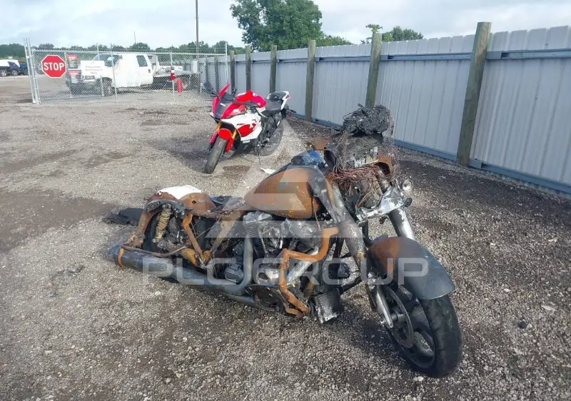 2023 Harley-Davidson FLHX фото