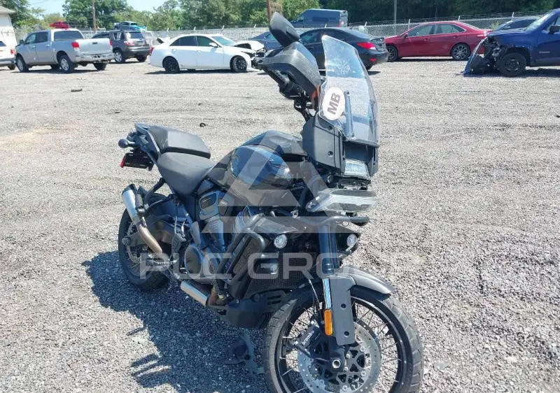 2023 Harley-Davidson  фото