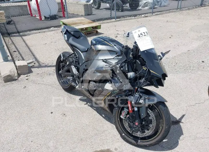 2023 Kawasaki ZX1002 фото