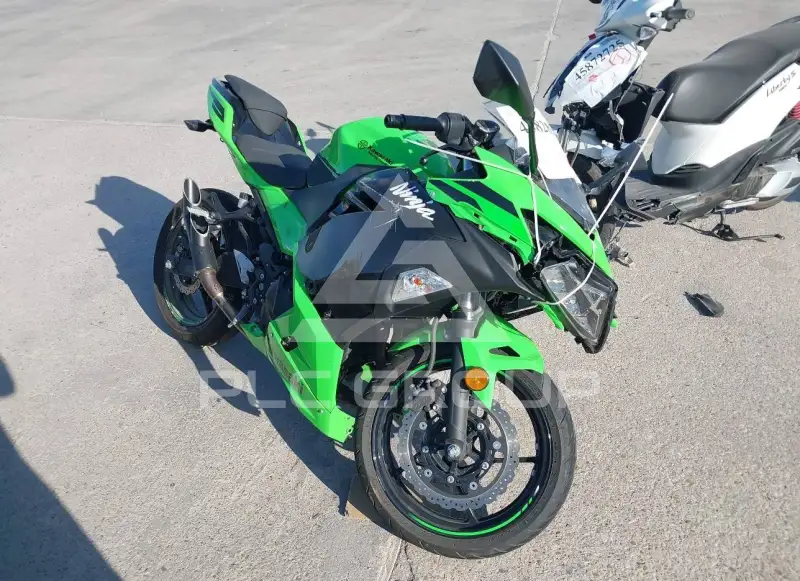 2023 Kawasaki EX400 фото