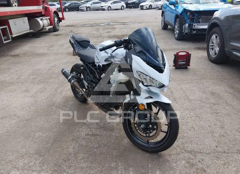 2023 Kawasaki EX400 фото