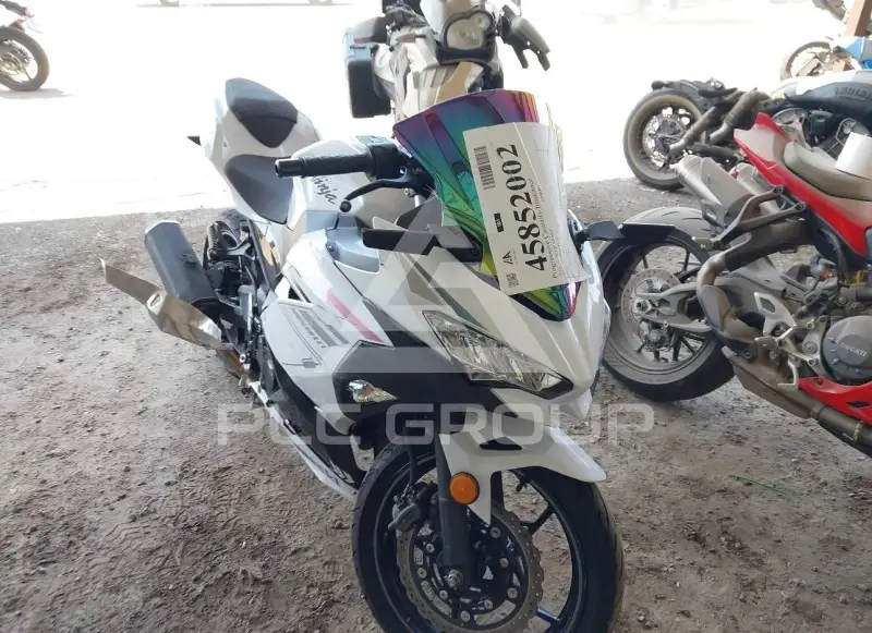 2023 Kawasaki EX400 фото