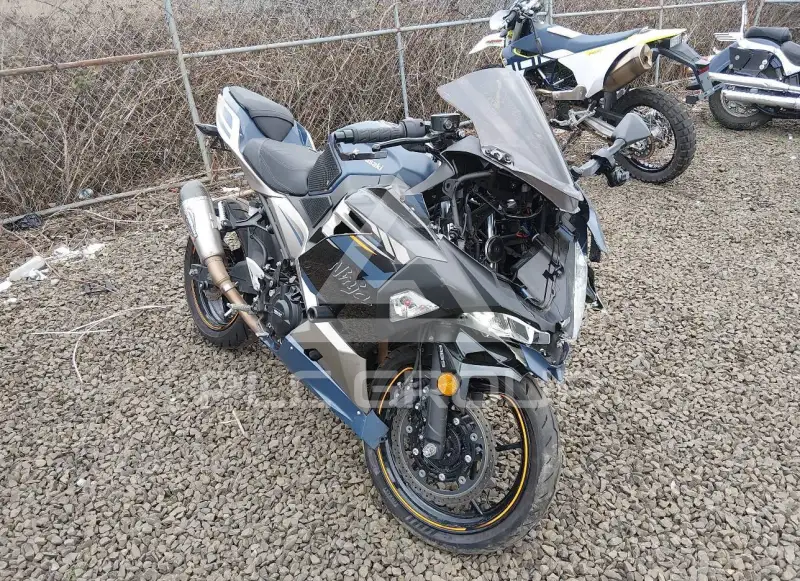 2023 Kawasaki EX400 photo