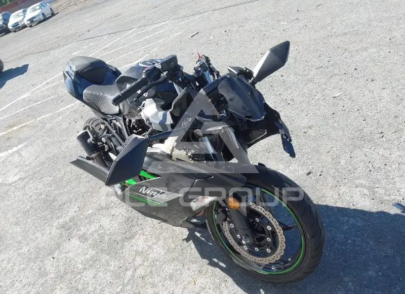 2023 Kawasaki EX400 фото