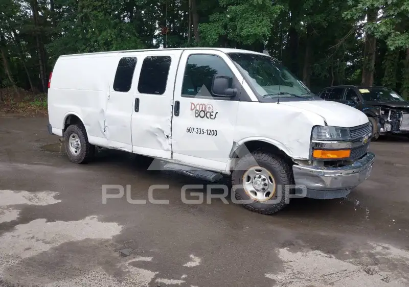 2023 Chevrolet EXPRESS photo