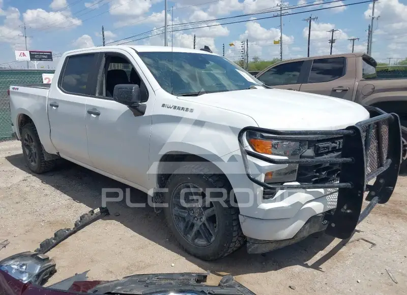 2023 Chevrolet Silverado фото