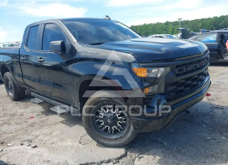 2023 Chevrolet Silverado фото