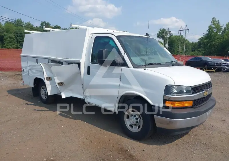 2023 Chevrolet Express photo