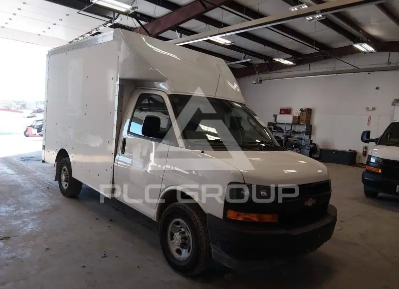 2023 Chevrolet Express photo
