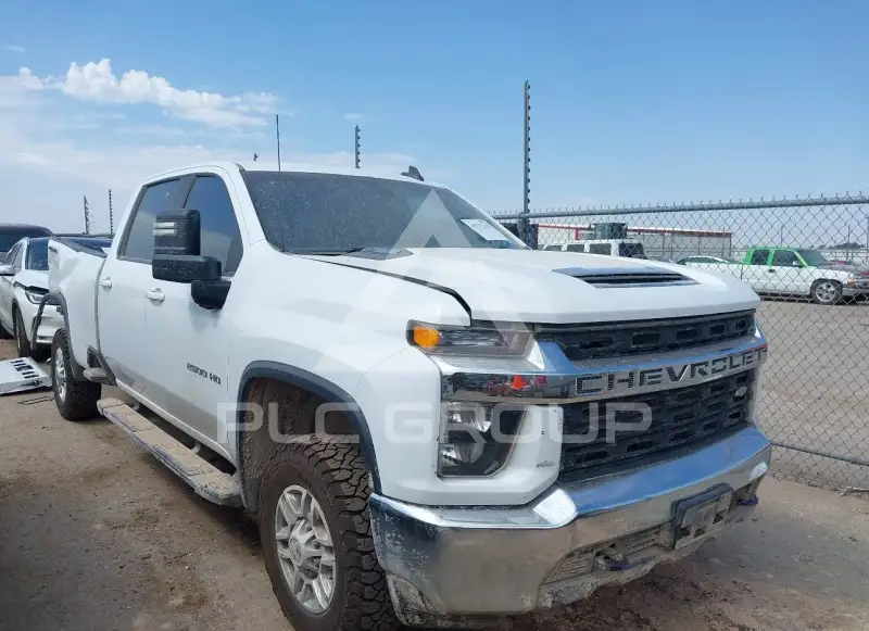 2023 Chevrolet Silverado фото