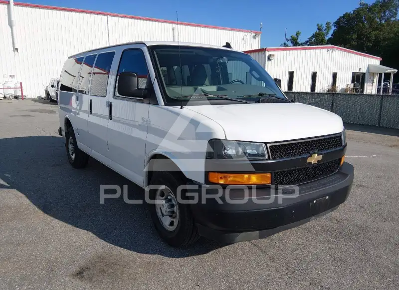 2023 Chevrolet Express photo