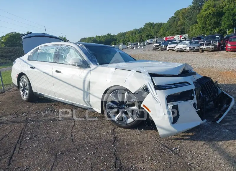 2023 BMW 740 фото