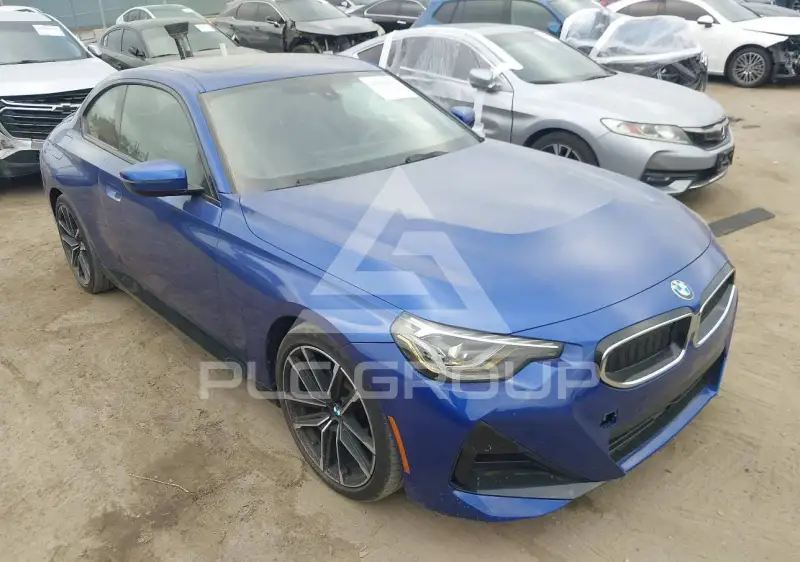 2023 BMW 230 фото