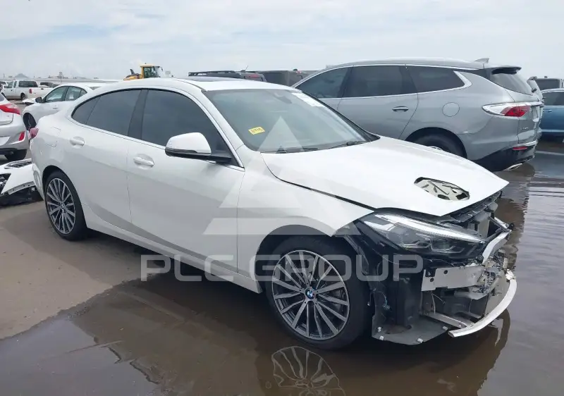 2023 BMW 228 фото