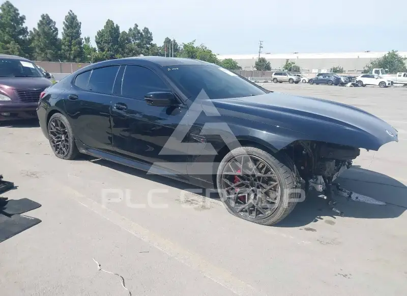2023 BMW M8 фото