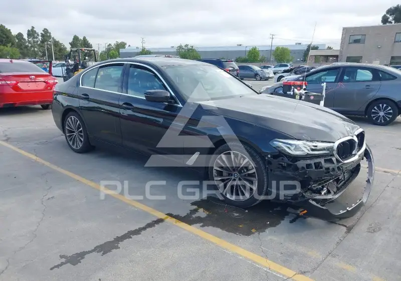 2023 BMW 530 фото