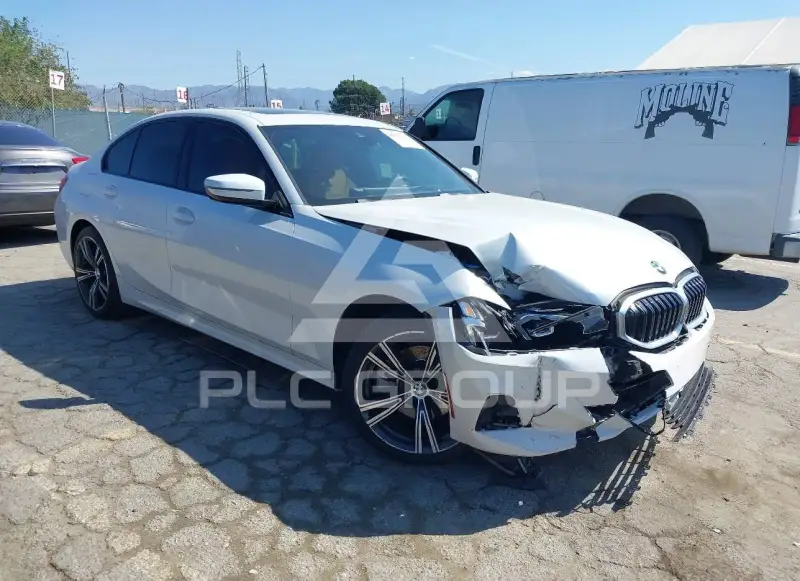 2023 BMW 330 фото