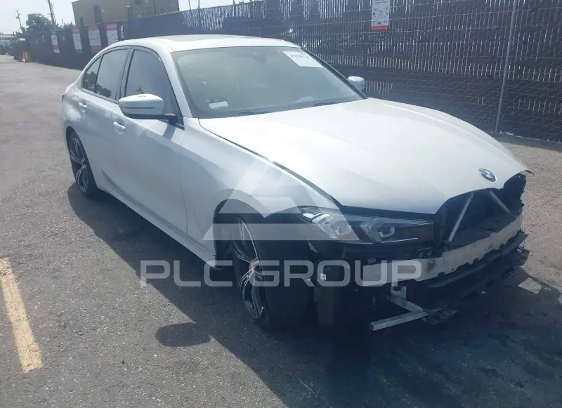 2023 BMW 330 фото