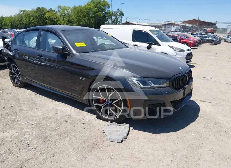 2023 BMW 530 фото