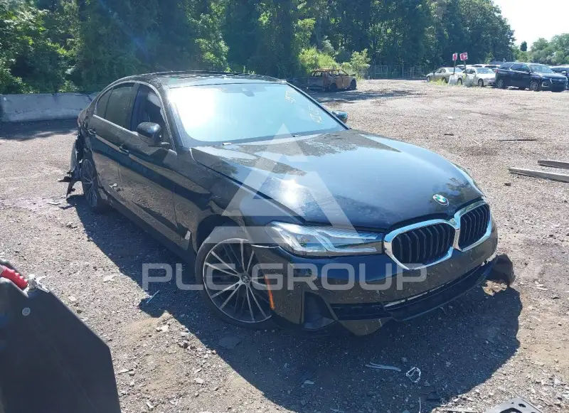 2023 BMW 540 фото