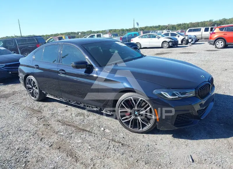 2023 BMW 540 фото