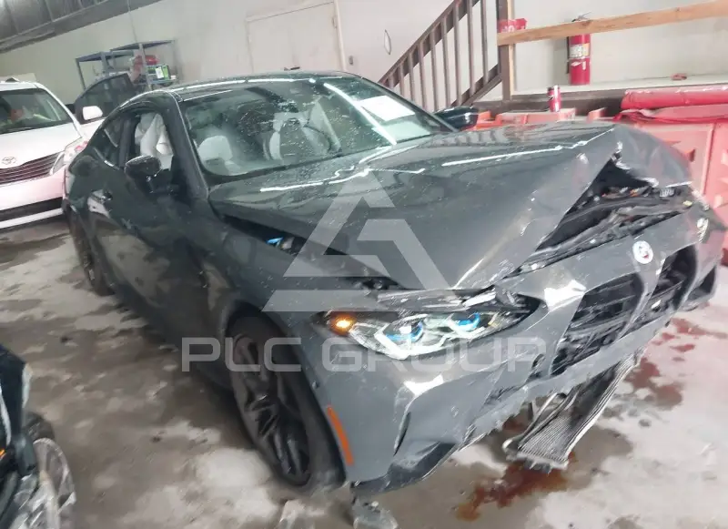 2023 BMW M4 фото