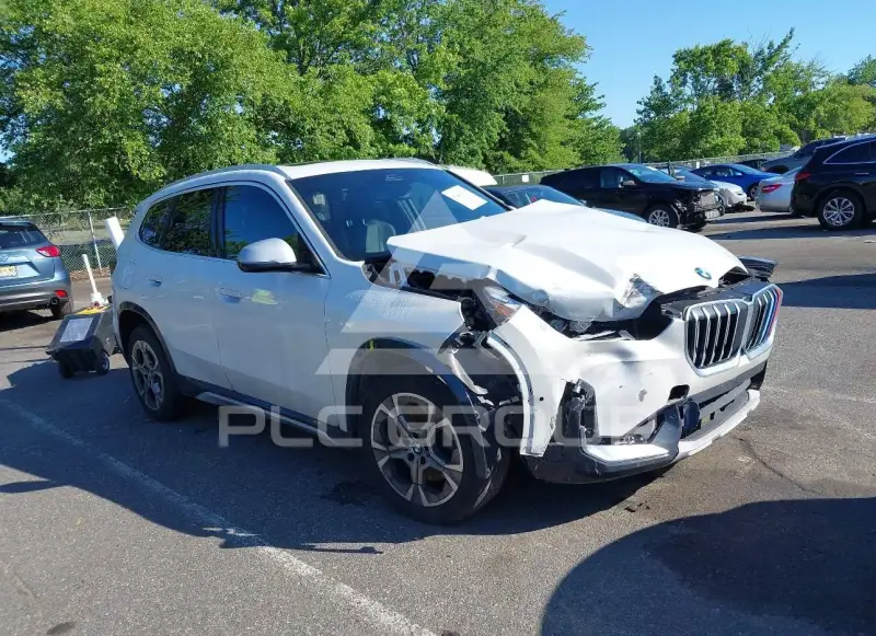 2023 BMW X1 фото