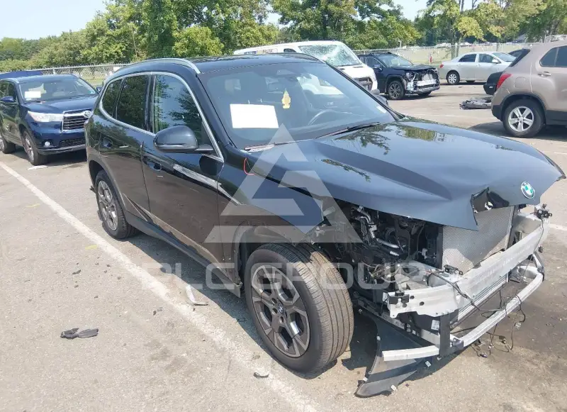 2023 BMW X1 фото
