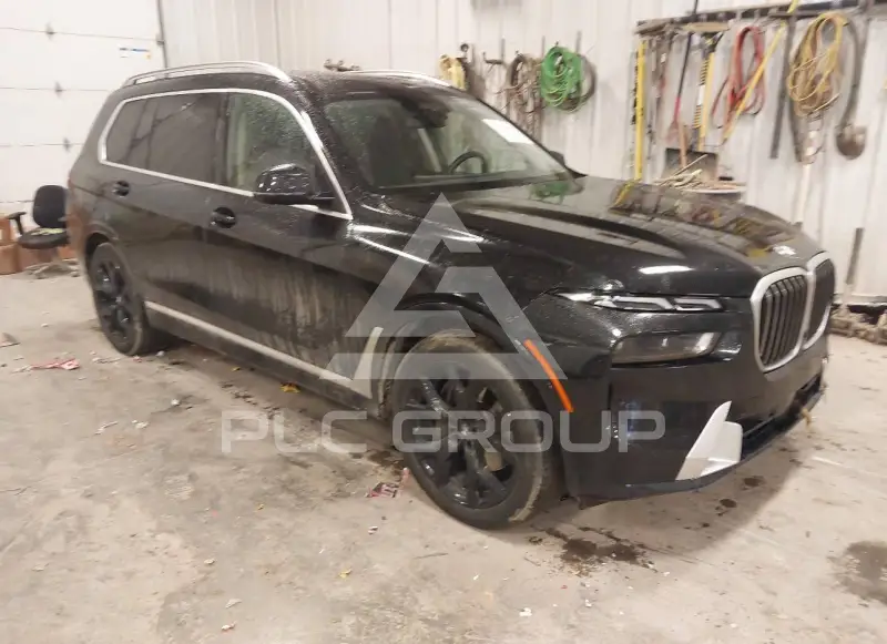 2023 BMW X7 photo