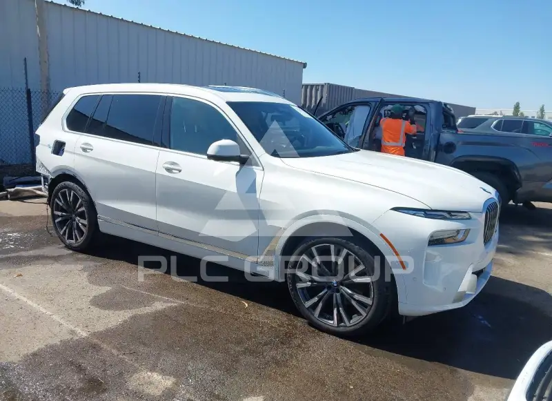 2023 BMW X7 photo