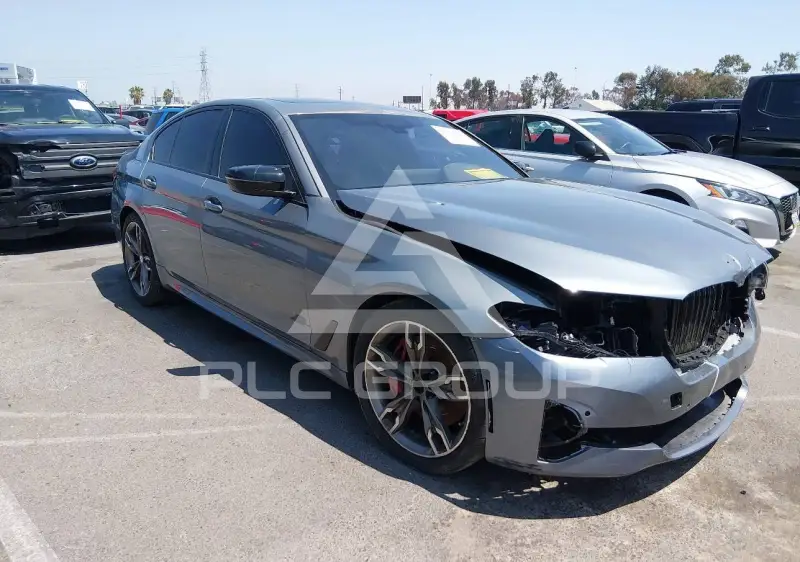 2023 BMW 550M фото
