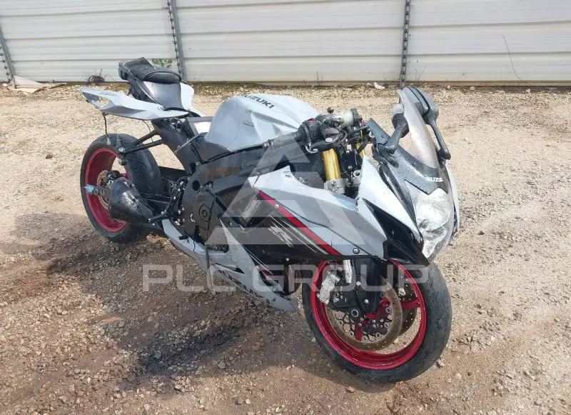 2023 Suzuki GSX-R750 photo