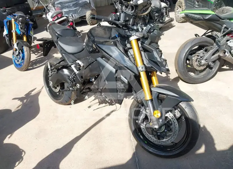 2023 Suzuki GSX-S фото