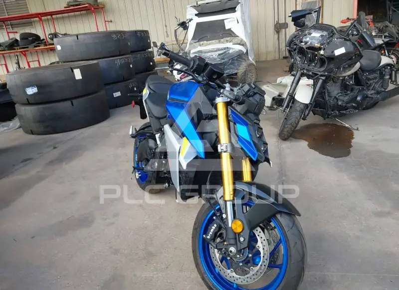 2023 Suzuki GSX-S фото