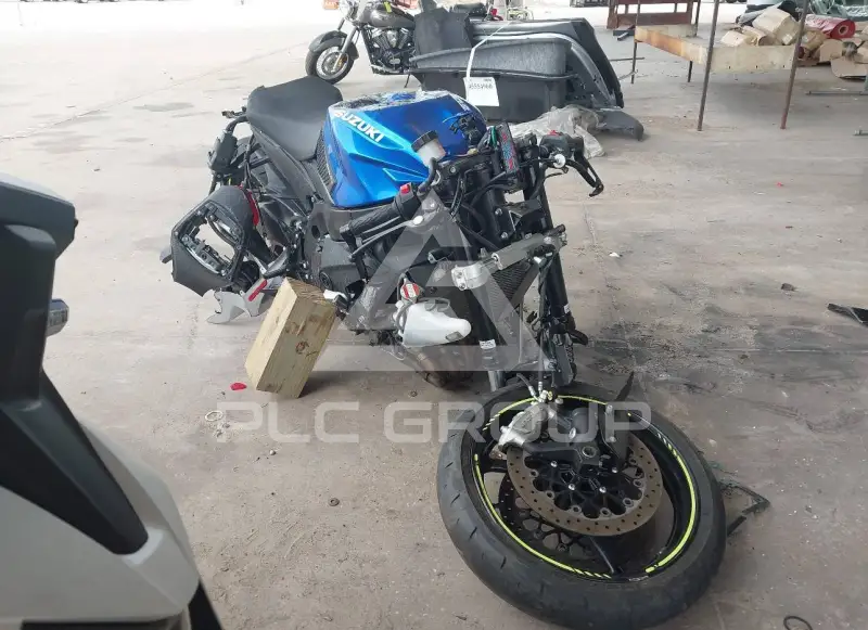 2023 Suzuki GSX-R600 фото